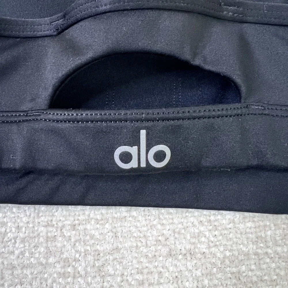 Alo Yoga Airlift Intrigue Bra Women's Small Black Strappy Sports Bra